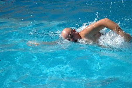 Hur man simma för att hålla formen. Spana ut simning plats valen i ditt område innan du gör din kondition planer.