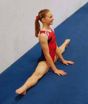Hur man börja lära gymnastik. Förstå att gymnastik är både ett fysiskt och känslomässigt krävande sport som kräver en flexibel, stark kropp.