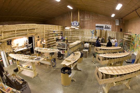 Hur man bygger en longboard. Klipp din plywood till storlek.