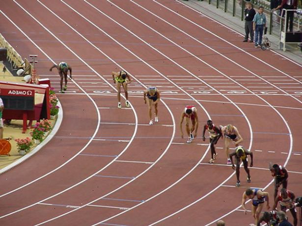 Hur man fyller i ett 800 meter långa loppet. Känn din konkurrens och känner din takt.